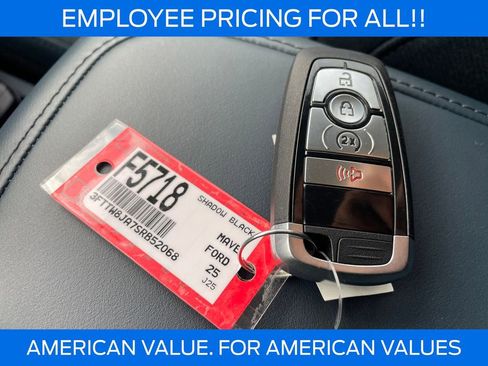 New 2025 Ford Maverick XLT w/ XLT Luxury Package AWD/4WD image 9