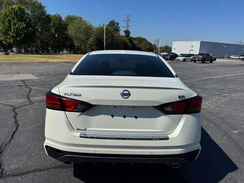 Certified 2021 Nissan Altima 2.5 SR FWD image 6
