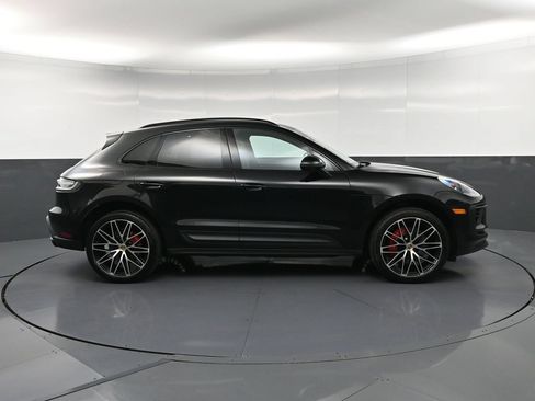 Certified 2023 Porsche Macan S AWD/4WD image 9