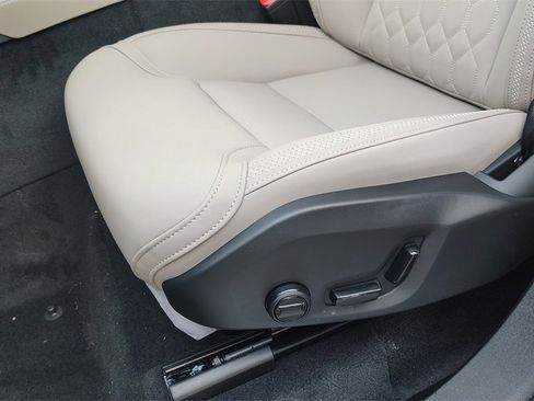 New 2026 Volvo XC90 B5 Plus image 10