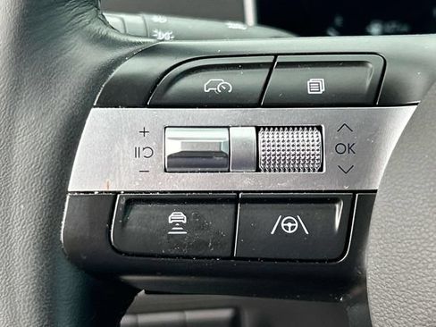 Certified 2025 Hyundai Tucson SEL FWD image 30