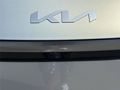 Certified 2024 Kia EV9 Land AWD/4WD image 9