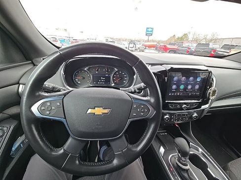 Used 2022 Chevrolet Traverse LT image 13
