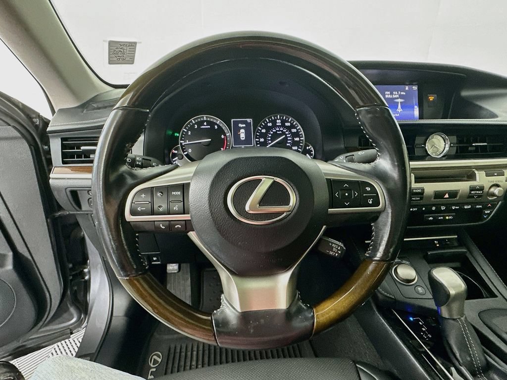 Used 2016 Lexus ES 350 w/ Premium Package w/Wood Trim FWD image 12
