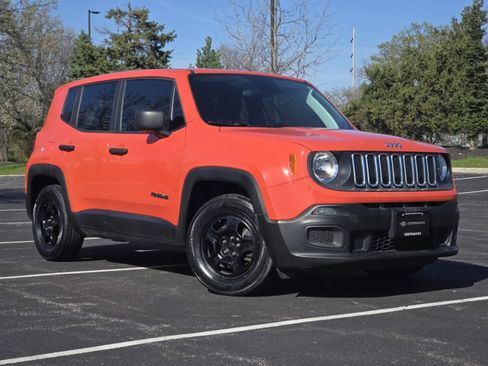 Used 2018 Jeep Renegade Sport w/ Power & Air Group FWD image 2