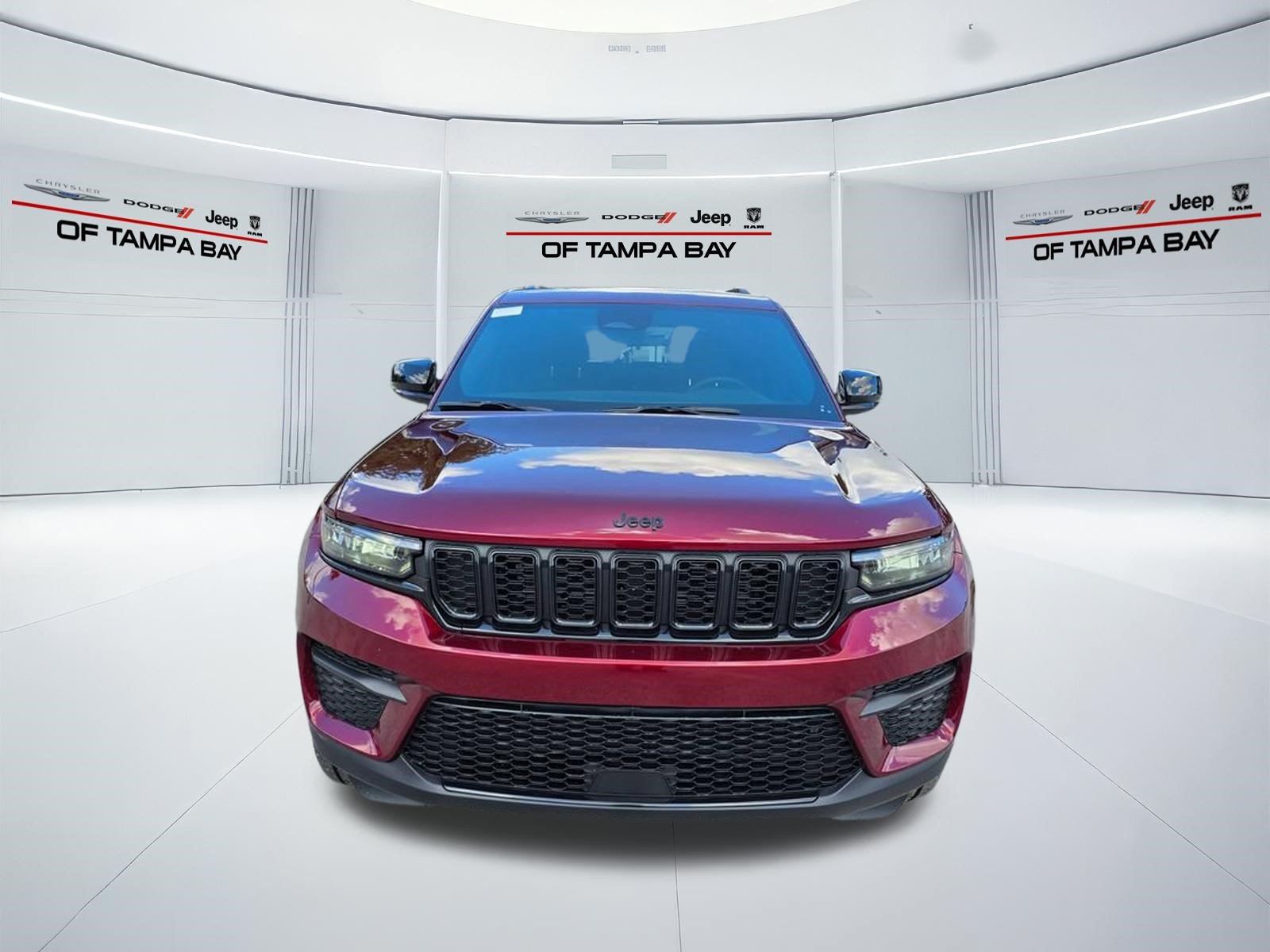 New 2025 Jeep Grand Cherokee Altitude RWD image 8