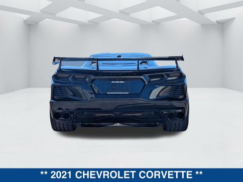Used 2021 Chevrolet Corvette Stingray w/ Z51 Performance Package image 5