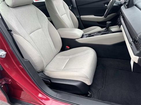 Used 2023 Honda Accord EX image 11