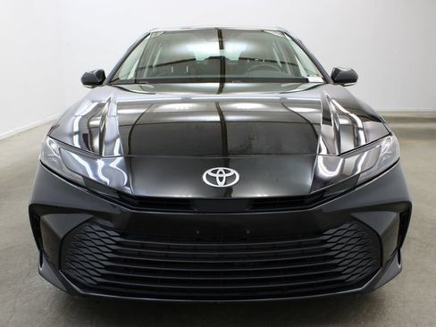 Used 2025 Toyota Camry LE FWD image 7