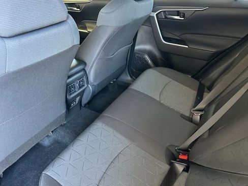 Certified 2025 Toyota RAV4 XLE w/ Convenience Package FWD image 16