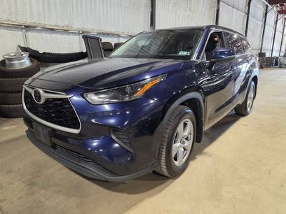 Used 2022 Toyota Highlander L