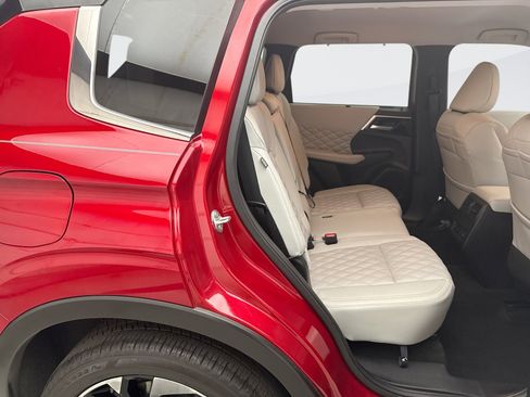 Used 2024 Mitsubishi Outlander SEL image 19