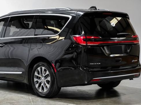 Used 2022 Chrysler Pacifica Pinnacle image 23