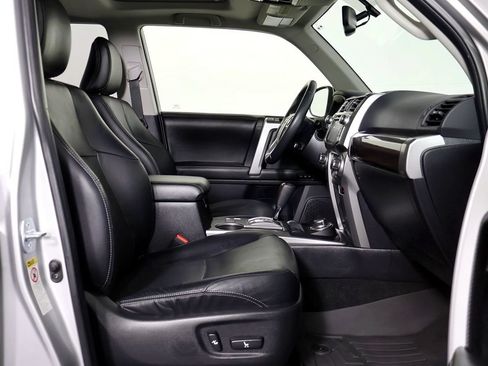 Used 2015 Toyota 4Runner Limited AWD/4WD image 44
