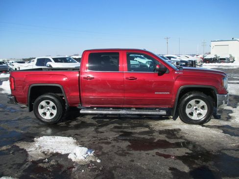 Used 2018 GMC Sierra 1500 SLE w/ SLE Value Package image 2