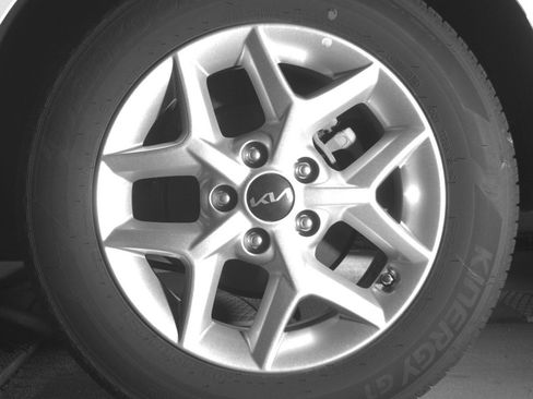 Used 2025 Kia Soul LX w/ LX Technology Package image 11