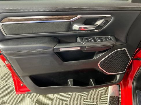 Used 2019 RAM 1500 Laramie AWD/4WD image 16