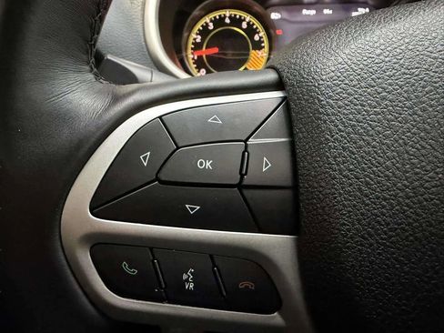 Used 2018 Jeep Cherokee Trailhawk image 26