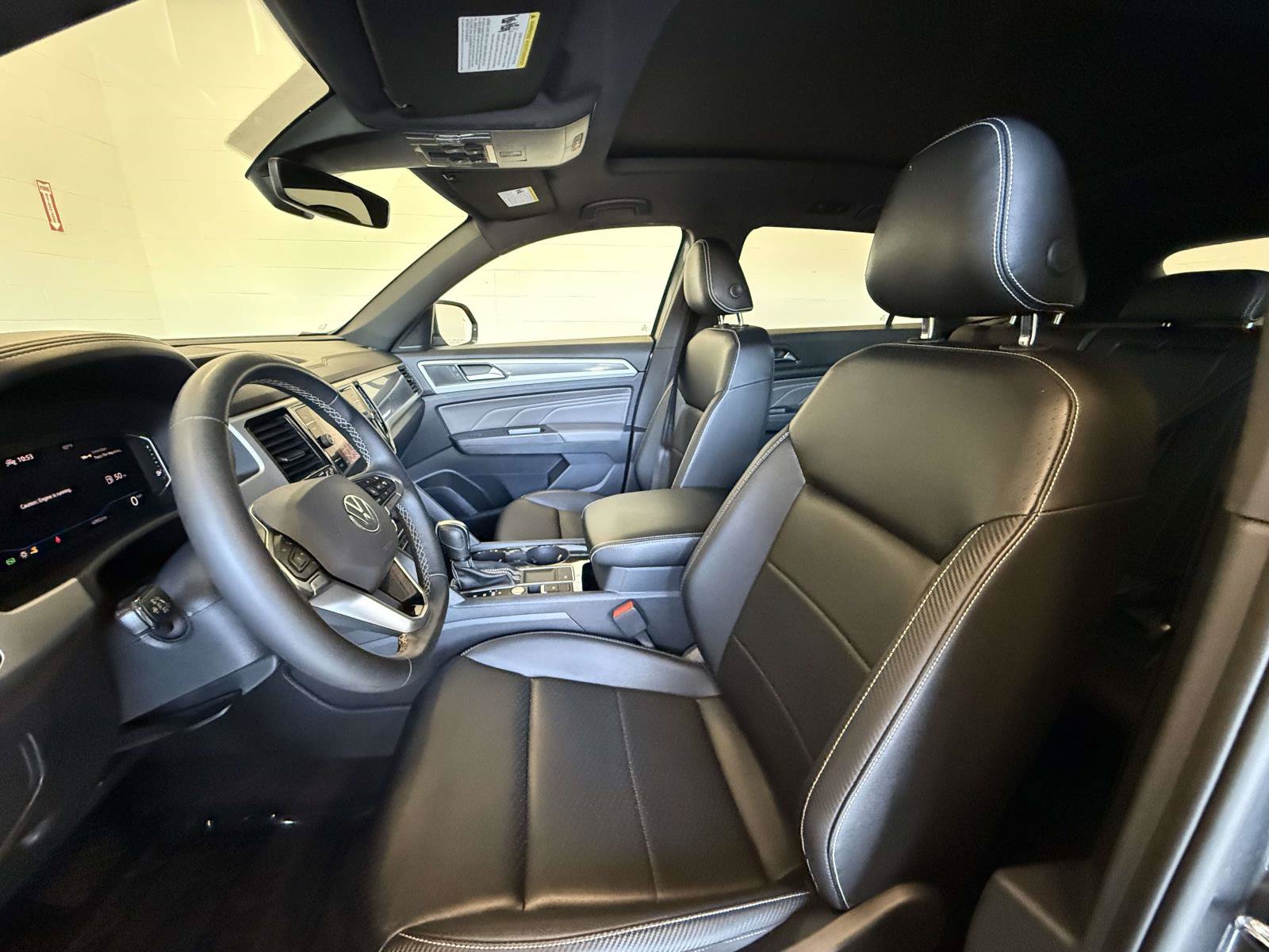 Used 2021 Volkswagen Atlas Cross Sport SEL FWD image 2