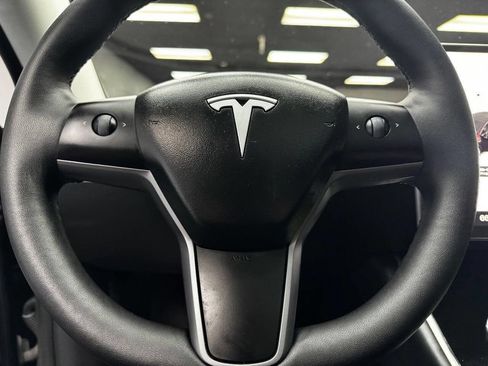 Used 2021 Tesla Model Y Long Range image 22