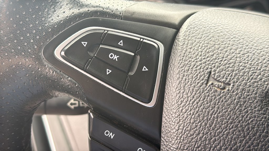 Used 2017 Ford Focus ST FWD image 11