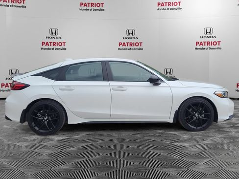 Used 2025 Honda Civic Sport image 6