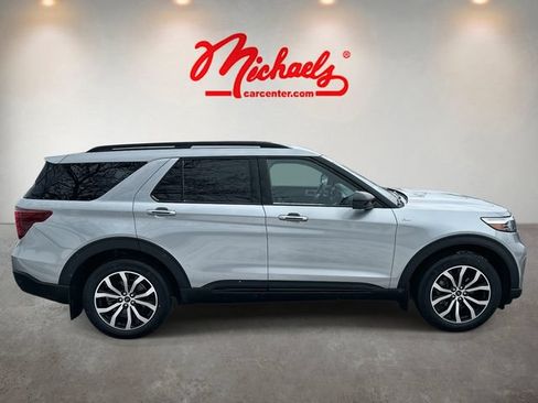 Used 2023 Ford Explorer ST-Line w/ Class IV Trailer Tow Package AWD/4WD image 2