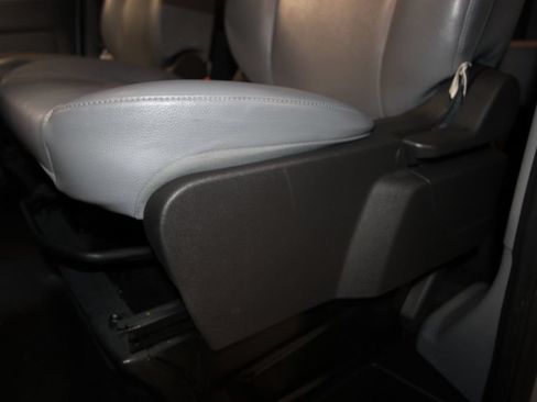 Used 2019 Ford Transit 350 XL RWD image 7