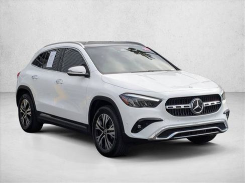 Used 2025 Mercedes-Benz GLA 250 4MATIC image 3