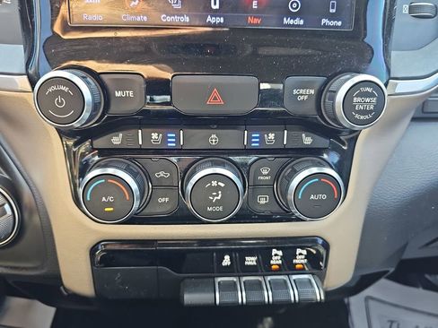 Used 2019 RAM 1500 Laramie RWD image 28