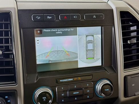 Used 2018 Ford F150 Lariat w/ Equipment Group 502A Luxury image 19