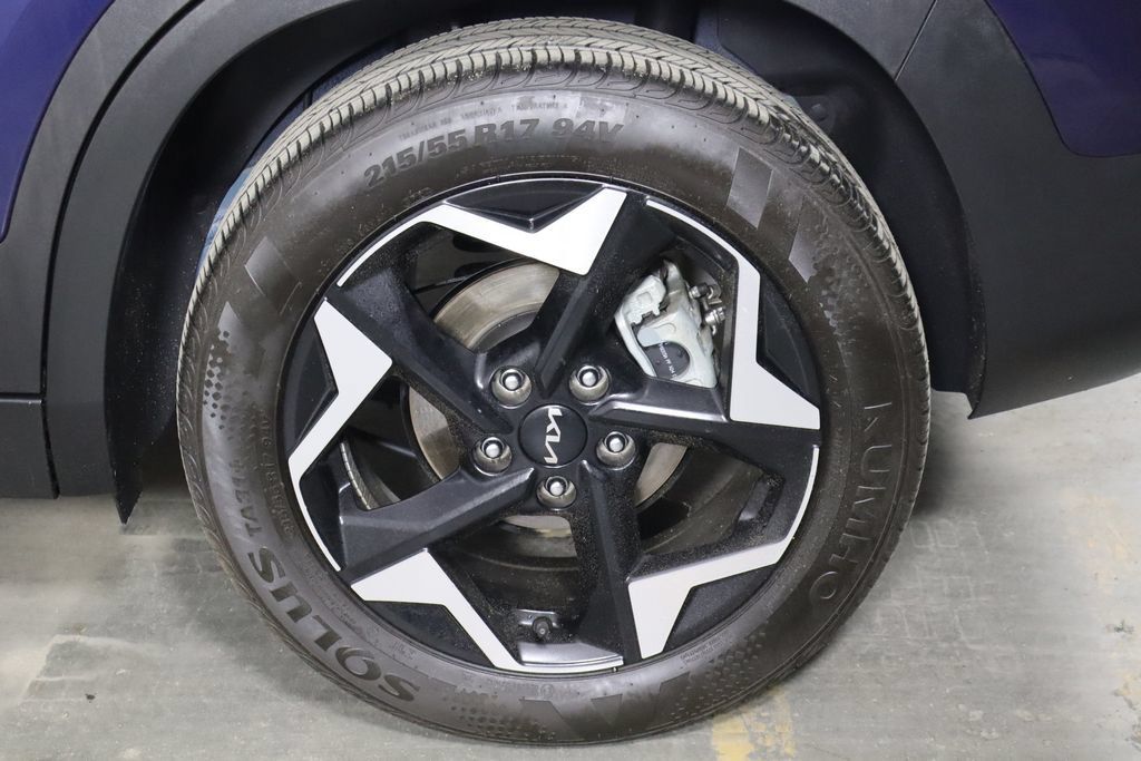 Used 2025 Kia Seltos EX FWD image 42