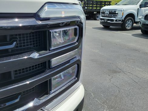 Certified 2024 Ford F250 Lariat w/ Black Appearance Package AWD/4WD image 3