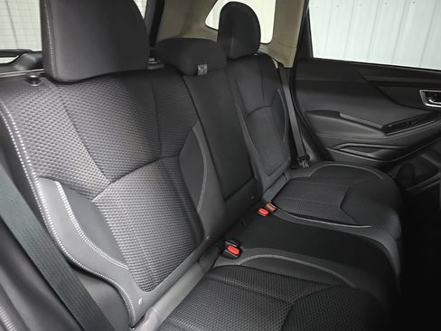 Used 2021 Subaru Forester Premium AWD/4WD image 17