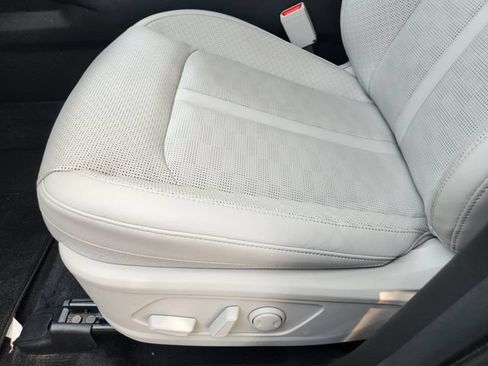 Used 2024 Kia Sorento SX FWD image 23