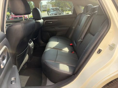 Used 2018 Nissan Altima 2.5 SV w/ 2.5 SV Technology Package FWD image 26