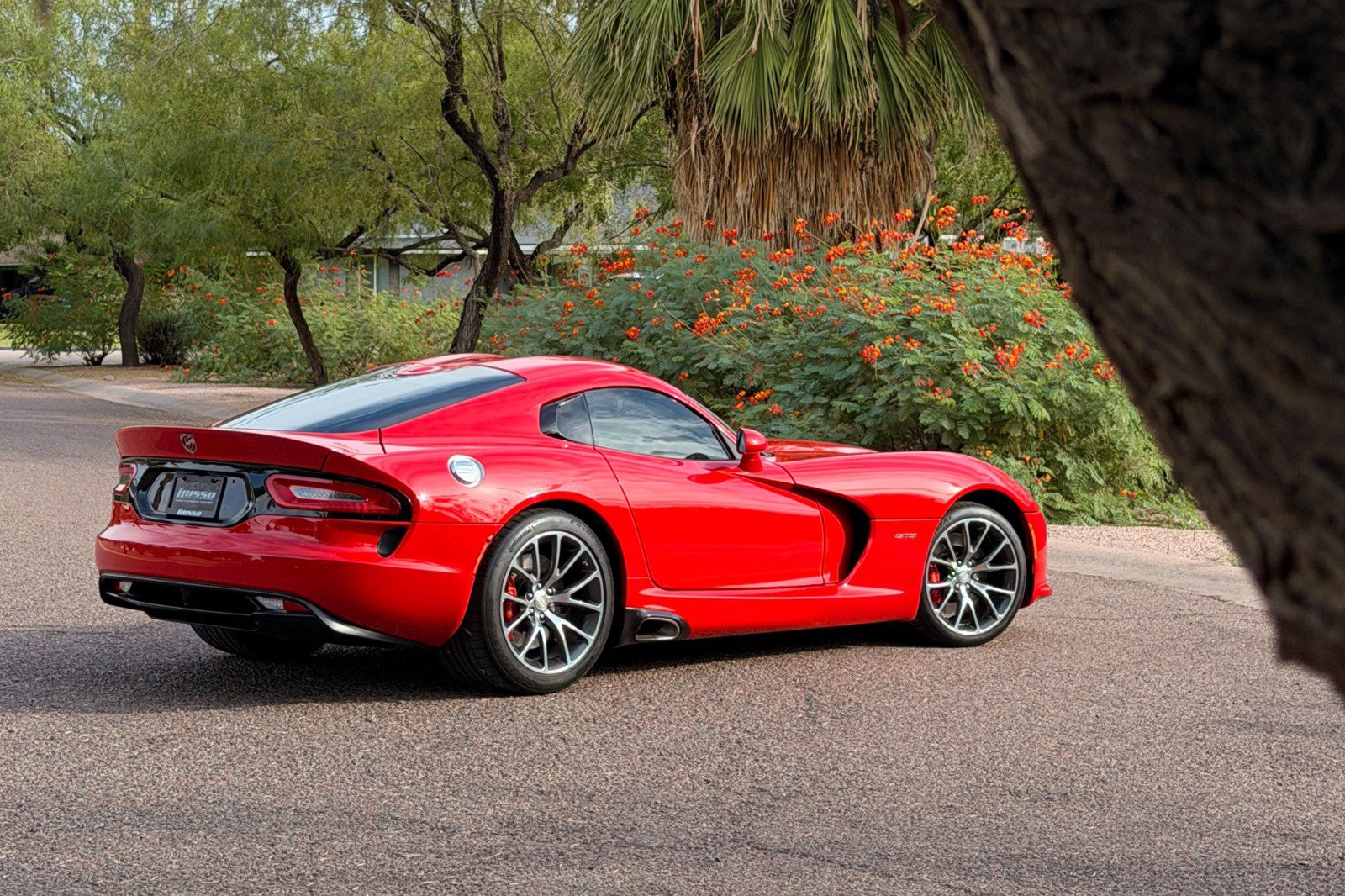 Used 2013 SRT Viper GTS w/ GTS Laguna Interior Pkg RWD image 2