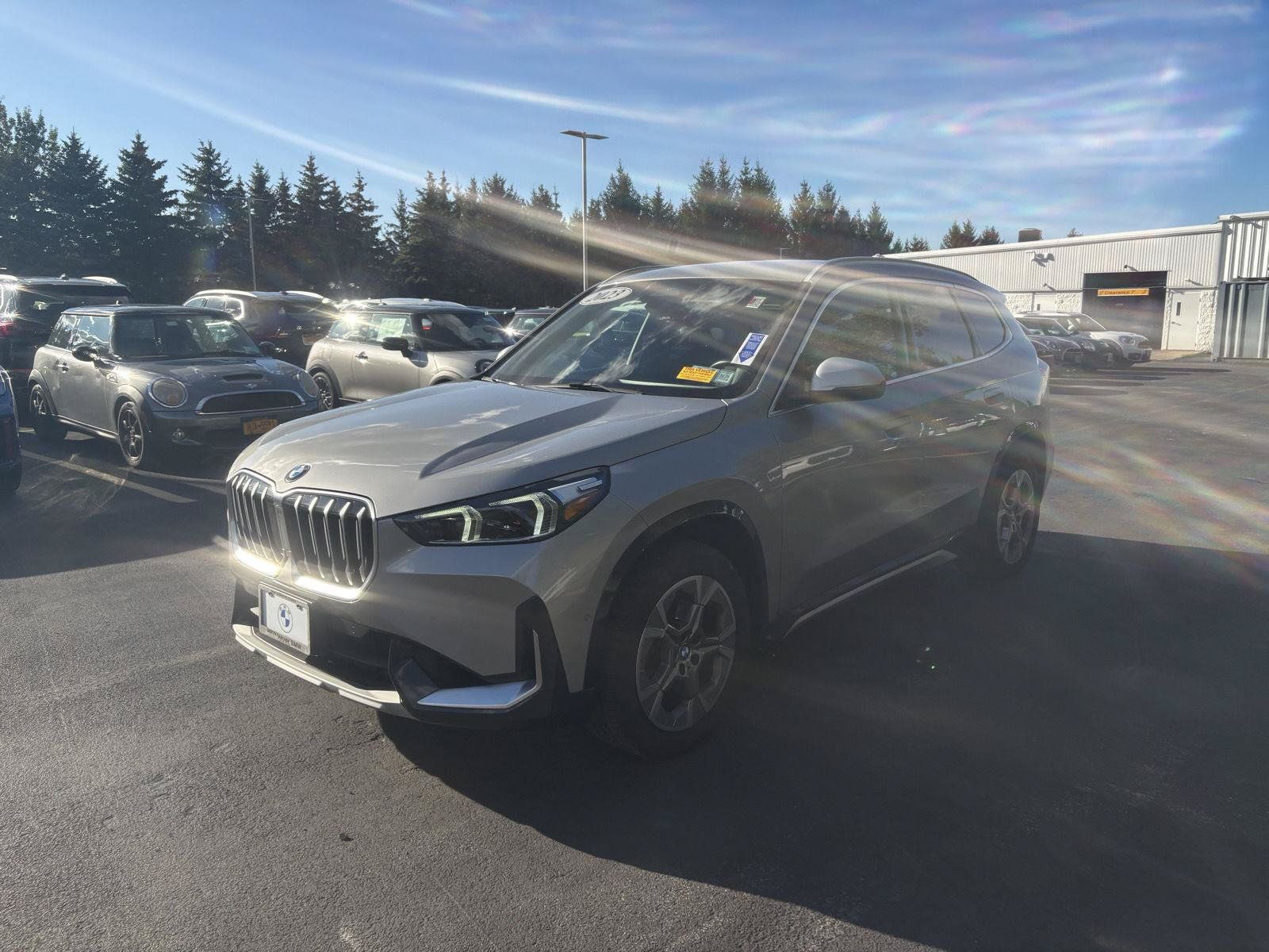 Used 2023 BMW X1 xDrive28i w/ Convenience Package AWD/4WD image 3