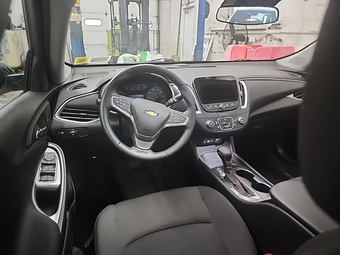 Used 2023 Chevrolet Malibu RS image 8