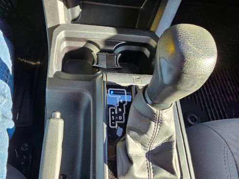 Used 2020 Toyota Tacoma TRD Off-Road image 41