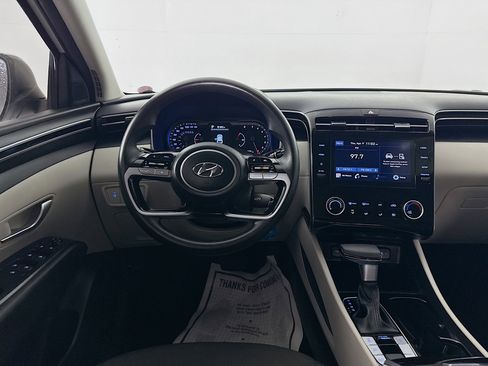 Used 2023 Hyundai Tucson SE image 25