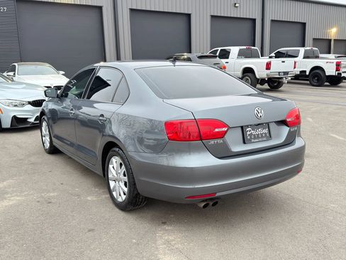 Used 2012 Volkswagen Jetta SE image 5