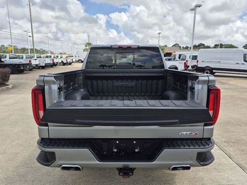 Used 2024 GMC Sierra 1500 AT4 w/ Technology Package AWD/4WD image 15
