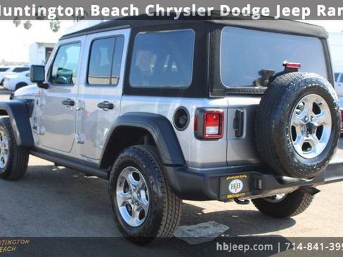 Used 2021 Jeep Wrangler Unlimited Sport image 3