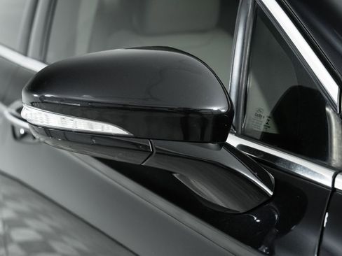 Used 2019 Ford Fusion SEL image 13