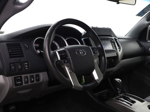 Used 2015 Toyota Tacoma 4x4 Double Cab w/ TRD Off-Road Package image 18