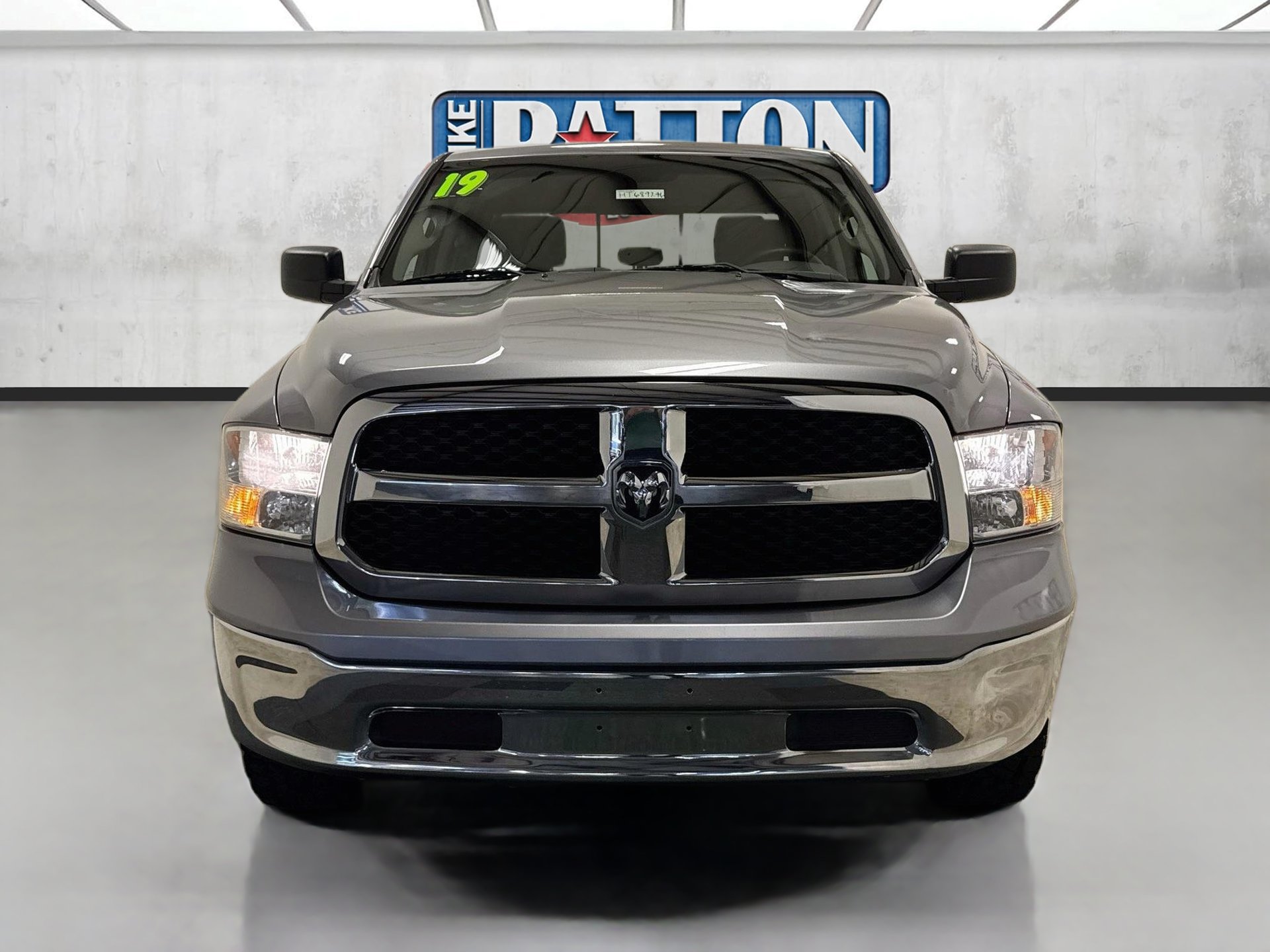 Used 2019 RAM 1500 Classic SLT RWD image 2