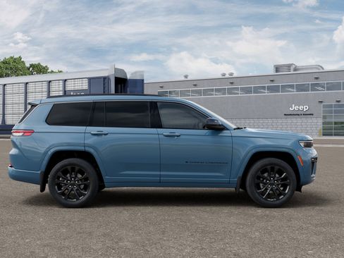 New 2026 Jeep Grand Cherokee L Limited AWD/4WD image 31