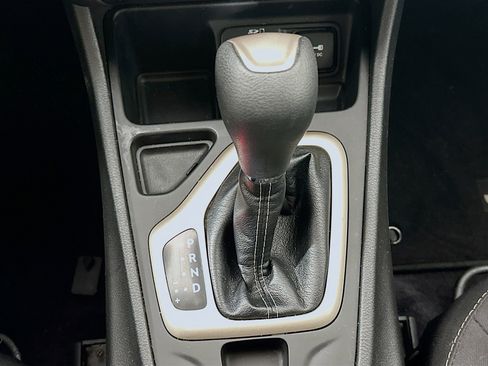 Used 2017 Jeep Cherokee Sport image 22