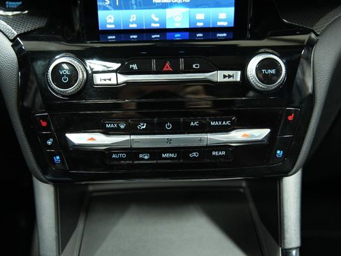 Used 2022 Ford Explorer ST w/ Equipment Group 401A AWD/4WD image 43